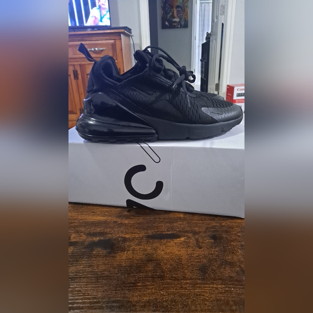 Air Max 270